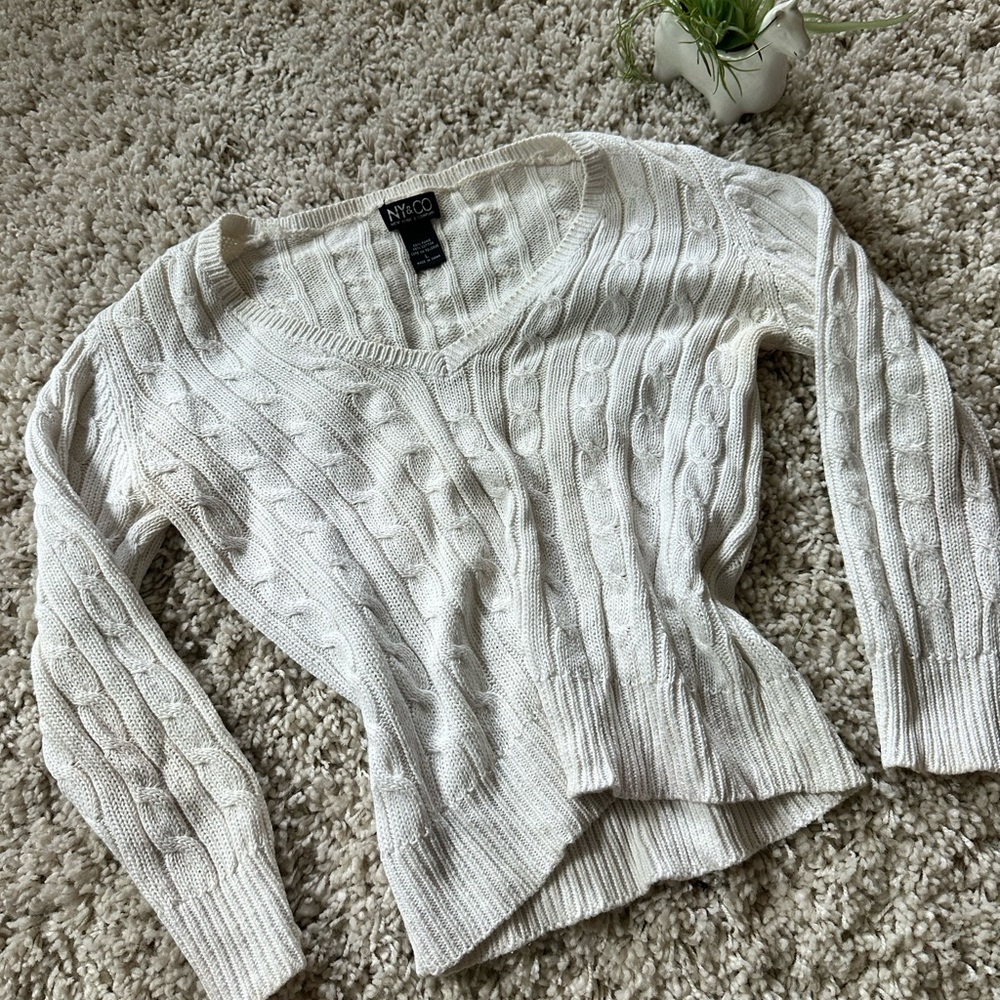 NY & Co white street preppy knitted belly croptop long sleeve sweater.